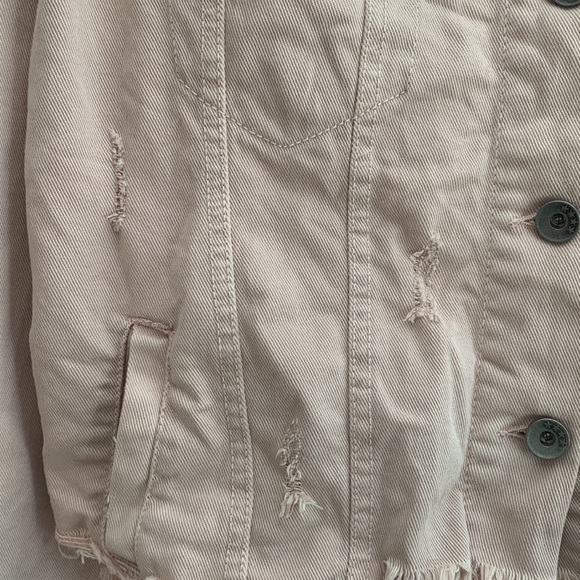 Pistache Light pink Distressed Jean Jacket - Picture 4 of 8